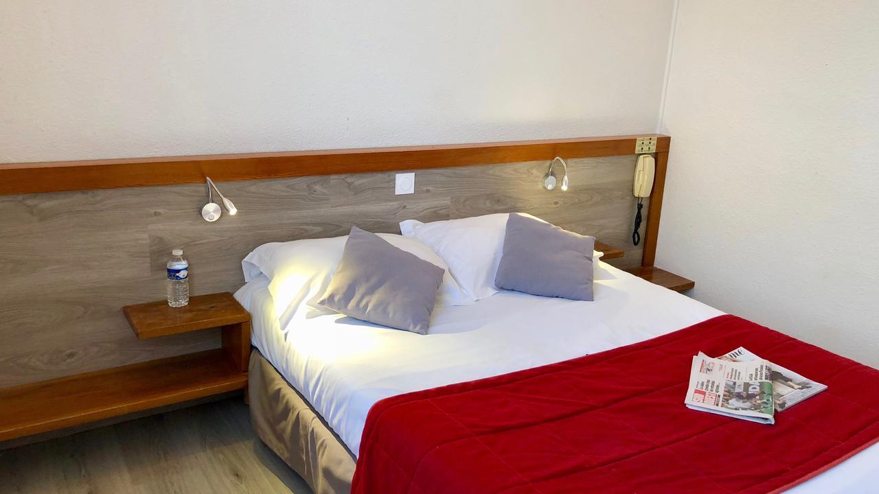 Logis Hotels - Hotel Et Restaurant Les Cordeliers Casteljaloux Bagian luar foto